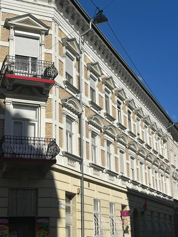 Budapest Central Andrassy Apartment Luaran gambar