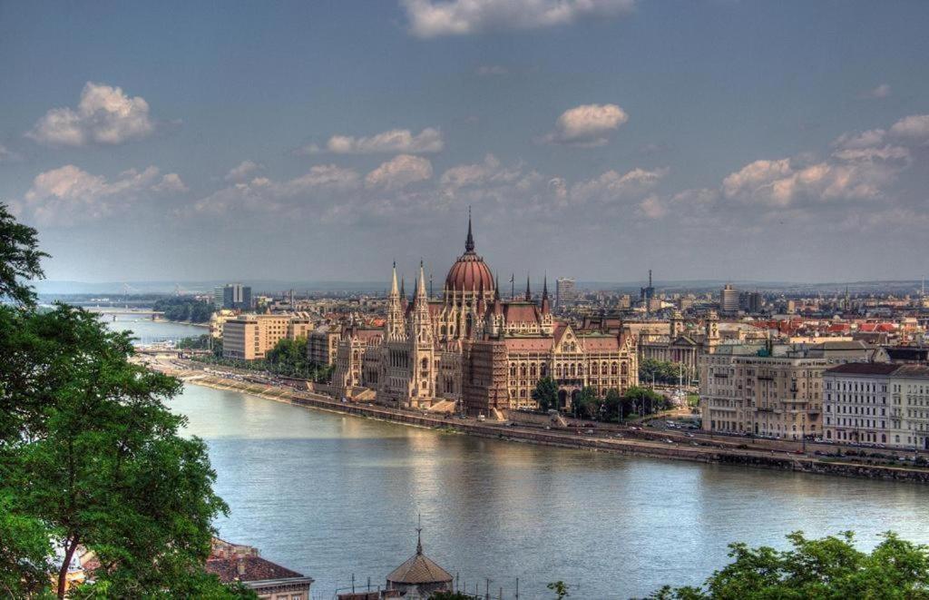Budapest Central Andrassy Apartment Luaran gambar